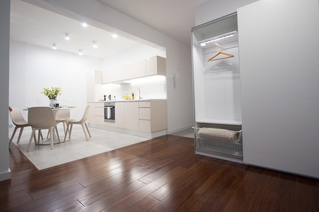Lenzo Apartments Krasków Εξωτερικό φωτογραφία